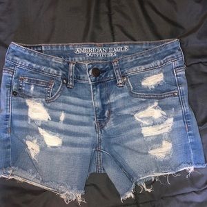 AMERICAN EAGLE SUPER LOW SHORTIE